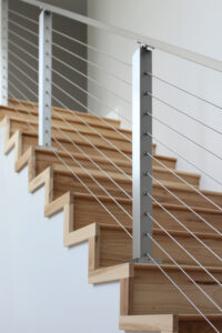 Cable railing with metal posts