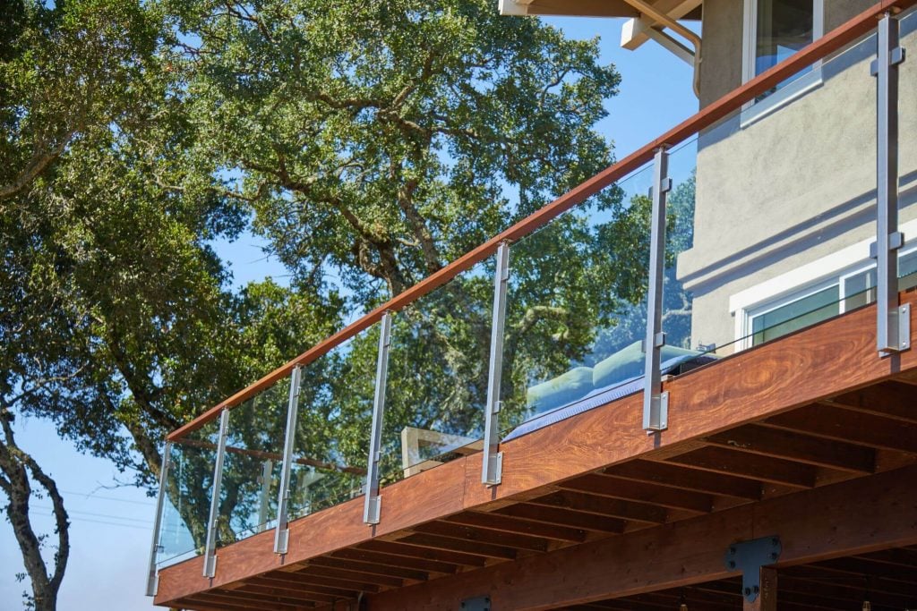 Glass Railing For A Scenic Deck Viewrail Railings Outdoor Deck - Vrogue