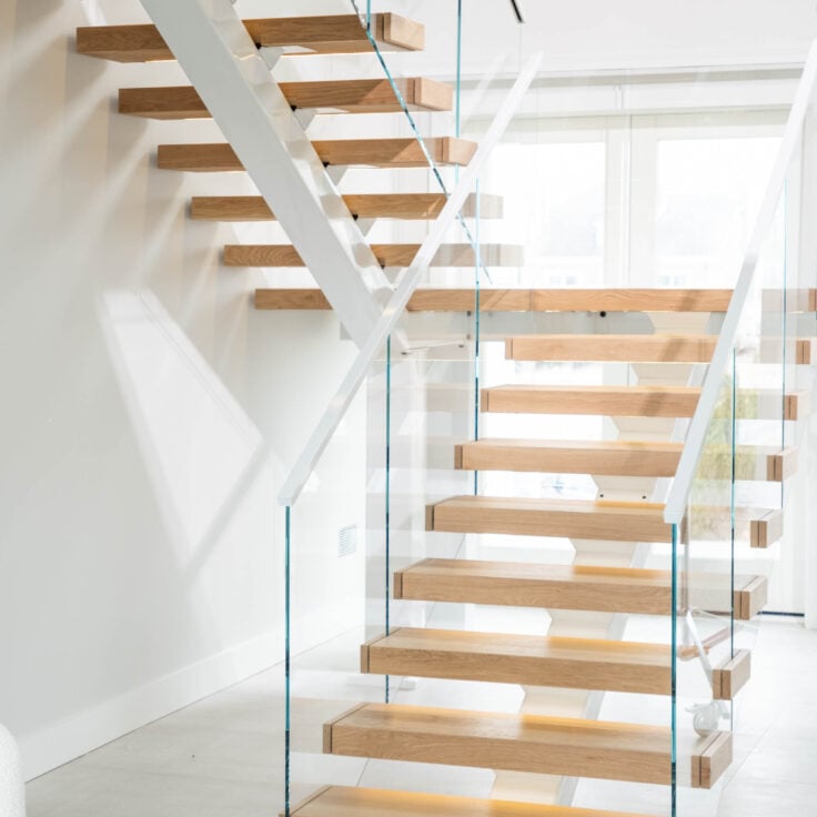 Luxe FLIGHT Mono with LED Treads in the Hamptons