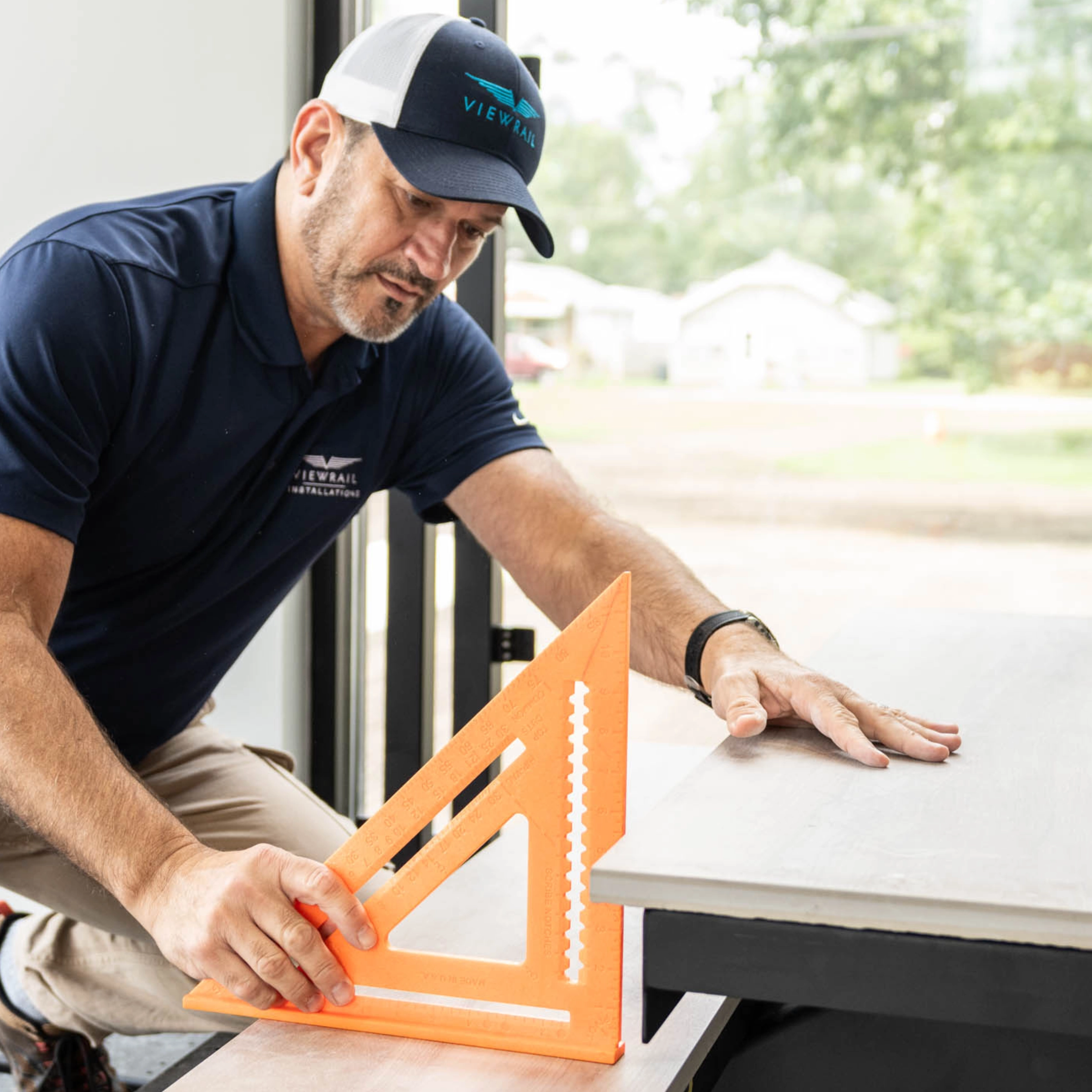 Certified Installer checking the treads on a FLIGHT Mono.