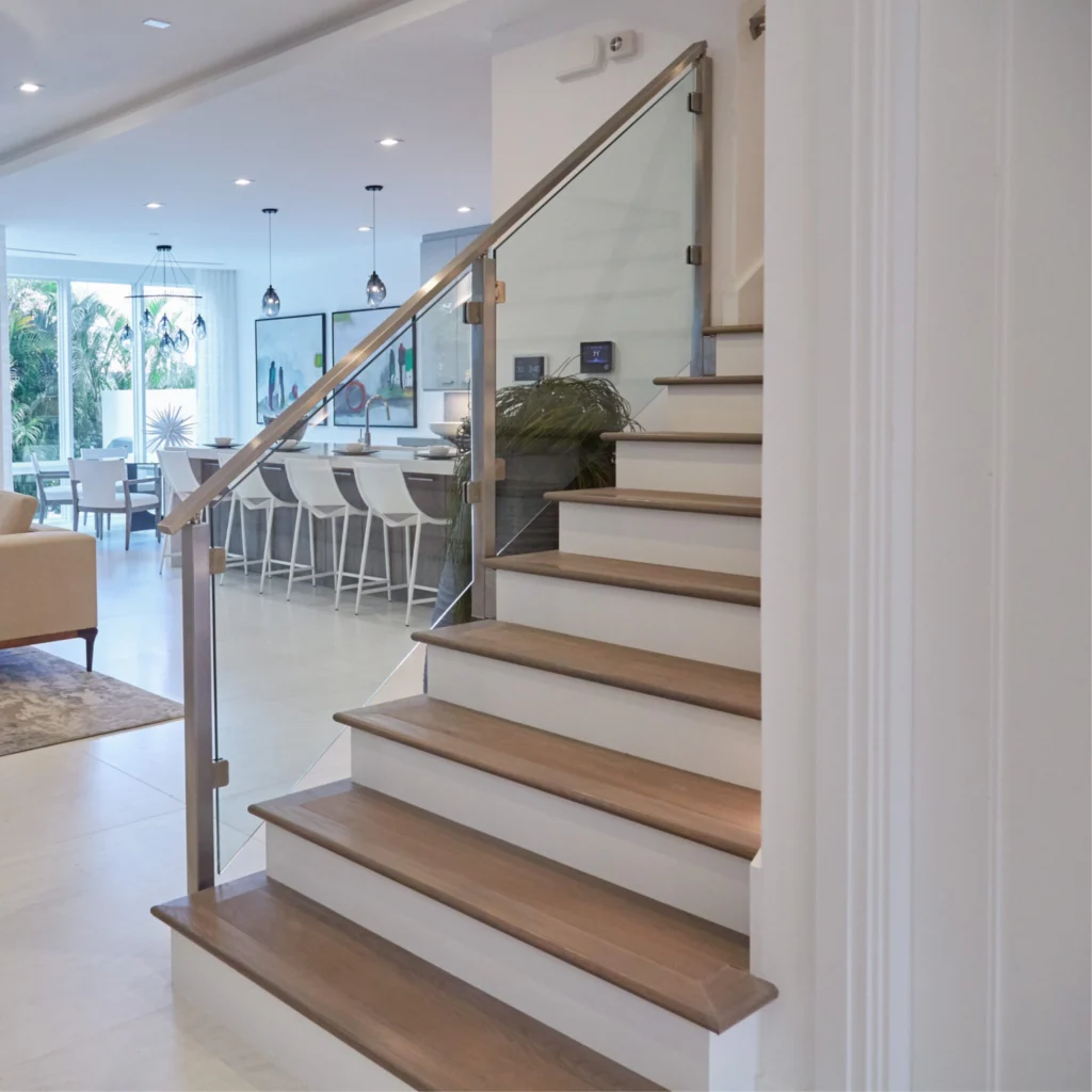 Side Mounted Glass Posts